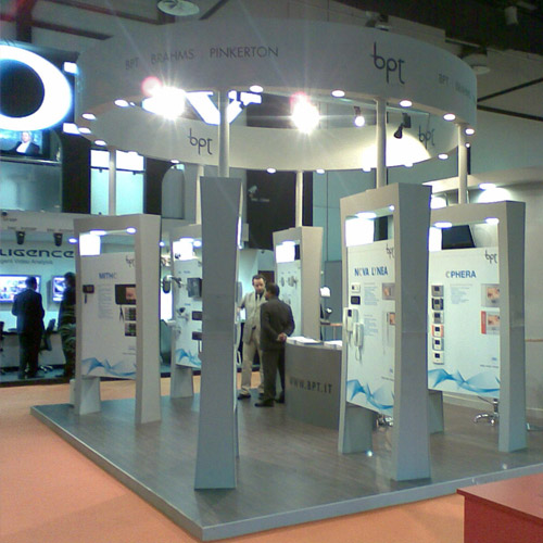 exhibition stands in dubai